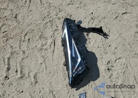 2021 Lexus Ux 200 z USA, uszkodzony, nr VIN JTHX3JBH6M2041272